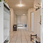 4 Bedroom Pet Friendly In 펜션 *