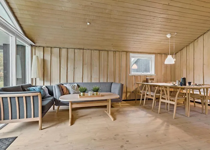 بيت للعطل 4 Bedroom Pet Friendly In Bindslev